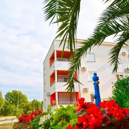 Family Friendly With A Swimming Pool Kozino, Zadar - 18121 Appartamento *